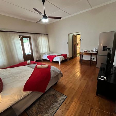 Toni'S Cottage Graaff-Reinet Exterior foto