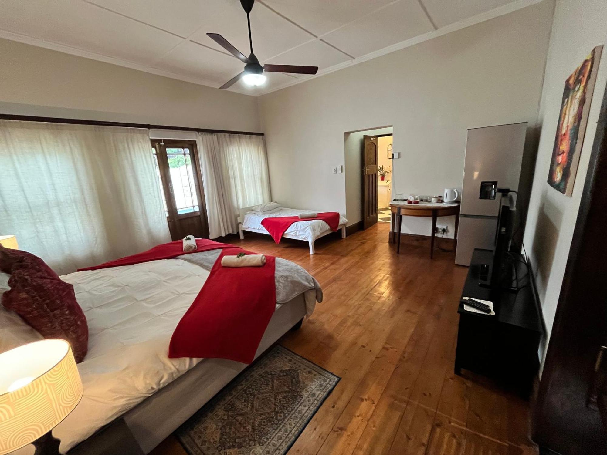 Toni'S Cottage Graaff-Reinet Exterior foto